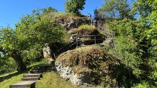 Aufstieg zur Burg Hunolstein