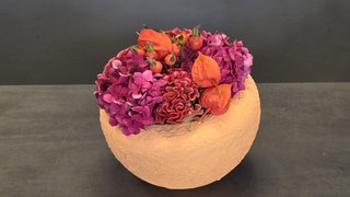Blumendeko oder Blumenvase