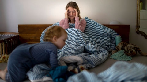 Vor und unmittelbar nach der Geburt eines Kindes haben Mütter meistens eine bessere psychische und physische Gesundheit als in den Jahren danach. In den ersten vier Jahren der Mutterschaft verschlechtert sich die Gesundheit von Müttern.