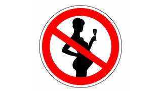 Schild "Alkohol in der Schwangerschaft verboten": Schwangere sollten keinen Alkohol trinken, denn man weiß: Je mehr starker Alkohol in der Schwangerschaft getrunken wird, desto eher ist eine Schädigung des Kindes zu erwarten. Das Fetale Alkoholsyndrom (FAS) ist eine schwere Schädigung des Kindes.