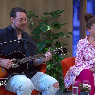 Jana Crämer und Musiker Batomae
