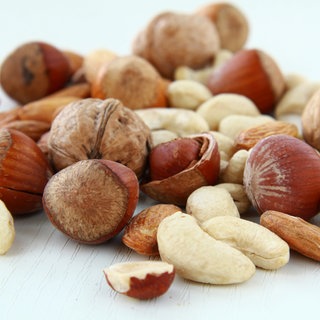 verschiedene Nüsse