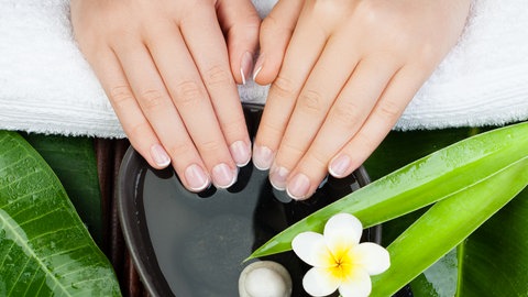 Hände und Nägel - so geht die richtige Pflege für schöne Hände