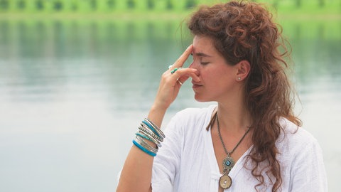 Übung Wechselatmung - mit Yoga das Immunsystem stärken