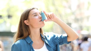 Lungensport und bestimmte Medikamente bringen Erleichterung im Alltag mit der Lungenkrankheit COPD.