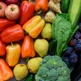 Buntes Obst und Gemüse