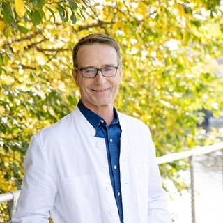 Matthias Riedl - Die Ernährungs-Docs | Ernährungs-Doc Riedl: Diese Ernährung unterstützt die Krebstherapie