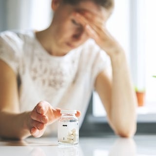 Viele Menschen greifen häufig zu Schmerzmitteln.