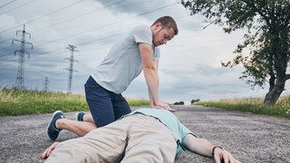Erste Hilfe durch Herz-Druck-Massage