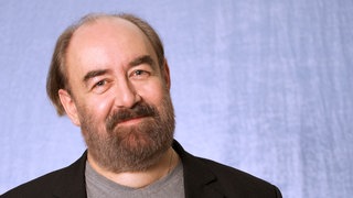 Wie man Kindern und Jugendlichen Hilfsbereitschaft beibringen kann