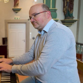 Orgelspieler Andreas Kerber