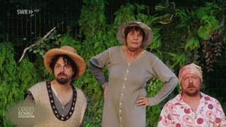 Drei Theaterschauspieler auf der Bühne Chawwerusch