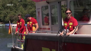 Ehrenamtliche Rettungsschwimmer der DLRG auf dem Bodensee
