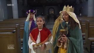 Ministrantinnen Lara Gerstner und Nele Leicht auf dem Weg zum Papst