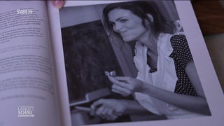 Evelin Blum in ihrem Kochbuch
