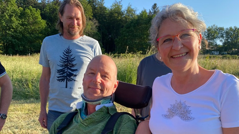 Auch Stefans Frau Andrea ist dabei, obwohl sie von der Idee nicht überzeugt ist. Aber den Wunsch will sie ihrem Mann nicht abschlagen.