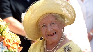 Queen Mum bei einem öffentlichen Auftritt im Jahr 1999.