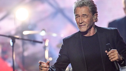 Peter Maffay: "Ich habe keine Bodyguards, das erledige ich selber!" | Der Sänger Peter Maffay bei der Aufzeichnung "Die Beatrice Egli Show" in Berlin-Adlershof, 2024.
