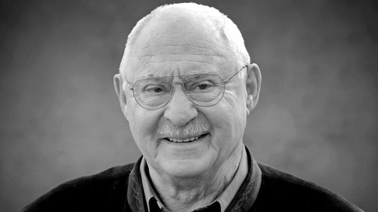 22. März: Bekannt wurde Rolf Schimpf als Hauptkommissar Leo Kress in der ZDF-Krimireihe "Der Alte". Die Rolle übernahm er in 21 Jahren ganze 222 Mal. Jetzt starb der deutsche Schauspieler im Alter von 100 Jahren.