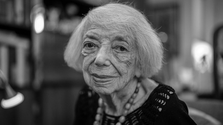 9. Mai: Margot Friedländer war eine der bekanntesten Holocaust-Überlebenden. Nun ist sie im Alter von 103 Jahren gestorben. Bis zuletzt widmete sie ihr Leben der Aufklärung über die Verbrechen der Nationalsozialisten.