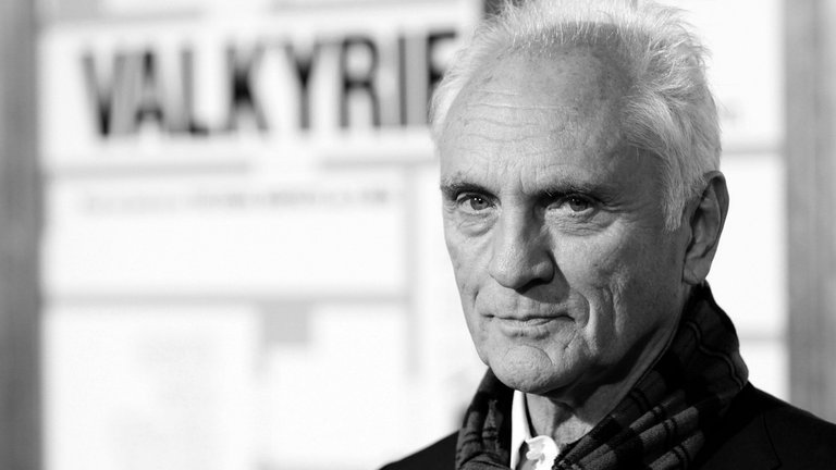 17. August: Terence Stamp gehörte in Hollywood zu den großen Bösewichten - ob in "Superman" als Bösewicht General Zod oder im Film "Star Wars: Episode I - Die dunkle Bedrohung" als Kanzler Finis Valorum. Jetzt ist der britische Schauspieler im Alter von 87 Jahren gestorben.
