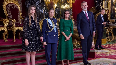 König Felipe VI. von Spanien und seine Frau Königin Letizia, sowie ihre Töchter Kronprinzessin Leonor von Spanien und Prinzessin Sofia von Spanien.