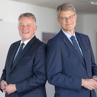 Die Schnieder-Brüder in der Politik: Gordon Schnieder ist der neue Ministerpräsident in Rheinland-Pfalz und sein Bruder Patrick ist der amtierende Bundesverkehrsminister. Carsten Schnieder ist Arzt in Daun.
