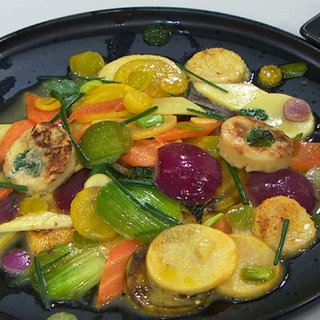 Buntes Wintergemüse mit Pfannkuchen 