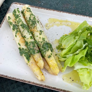 Gratinierter Spargel mit Parmesan