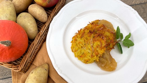Kürbis-Kartoffelpuffer mit Apfelmus