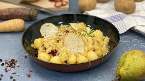 Kartoffelklößchen mit Wurzelgemüse