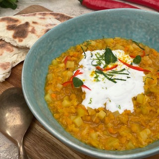 Linsencurry mit Naan-Brot