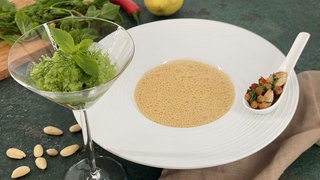 Spitzkohlsuppe mit Paprika