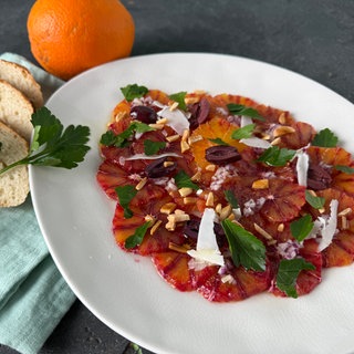 Blutorangensalat mit Mandeln