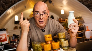 Timo Böckle mit erhobenem Zeigefinger