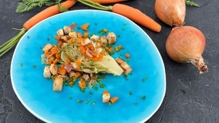 Geschmorter Kopfsalat mit Croûtons