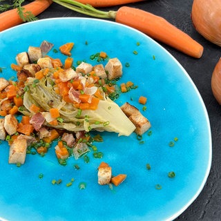 Geschmorter Kopfsalat mit Croûtons