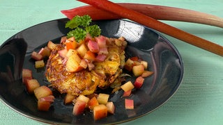 Kartoffelpuffer mit Rhabarber-Apfel-Kompott