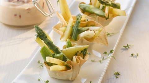 Kartoffelsalat mit gegrilltem Spargel