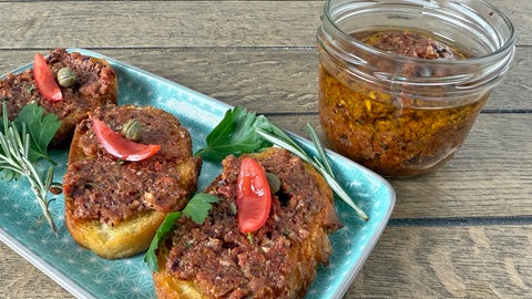 Pesto alla Puttanesca