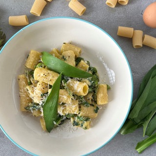 Rigatoni mit grünem Spargel und Bärlauch