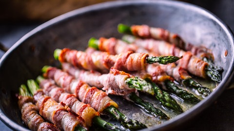 Spargel im Speckmantel