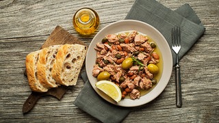 Thunfischslat mit Baguette