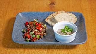 Belugalinsensalat mit Linsendip
