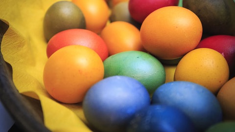 Eier färben mit Naturfarben