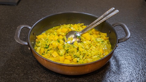 Rezept: Schritt für Schritt zur Kohl-Kartoffel-Pfanne