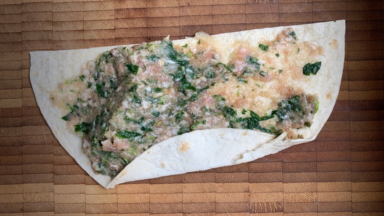 Taco falten erster Schritt