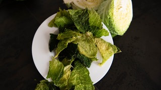 Knusprige Wirsingchips aus dem Backofen