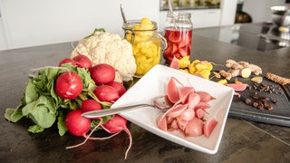 Pink Pickled Radieschen