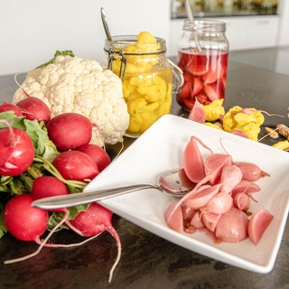 Pink Pickled Radieschen